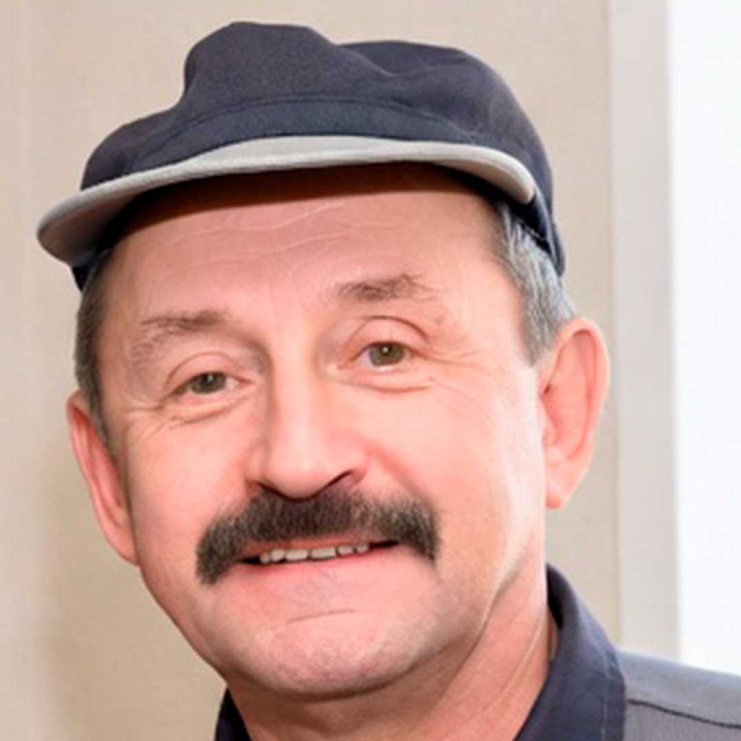 Мастер по ремонту холодильников Роман Новиков